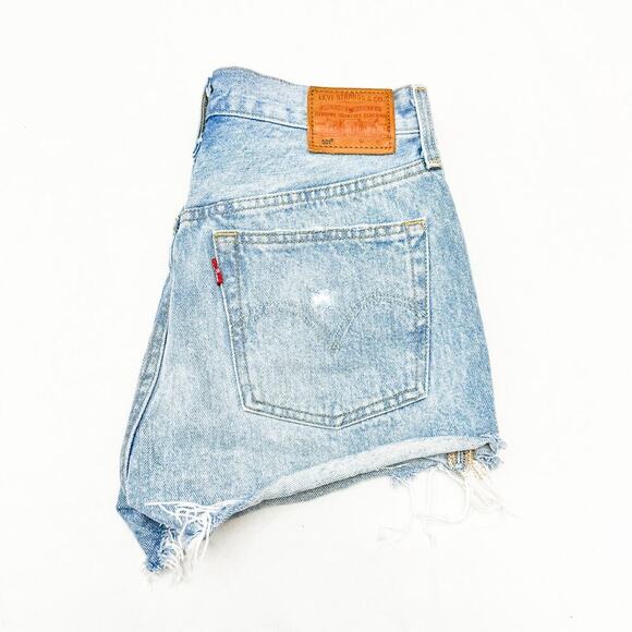 Levi’s 501 Raw Hem Denim Jeans Cutoff Button Fly Light Wash Size 26 - Picture 5 of 5